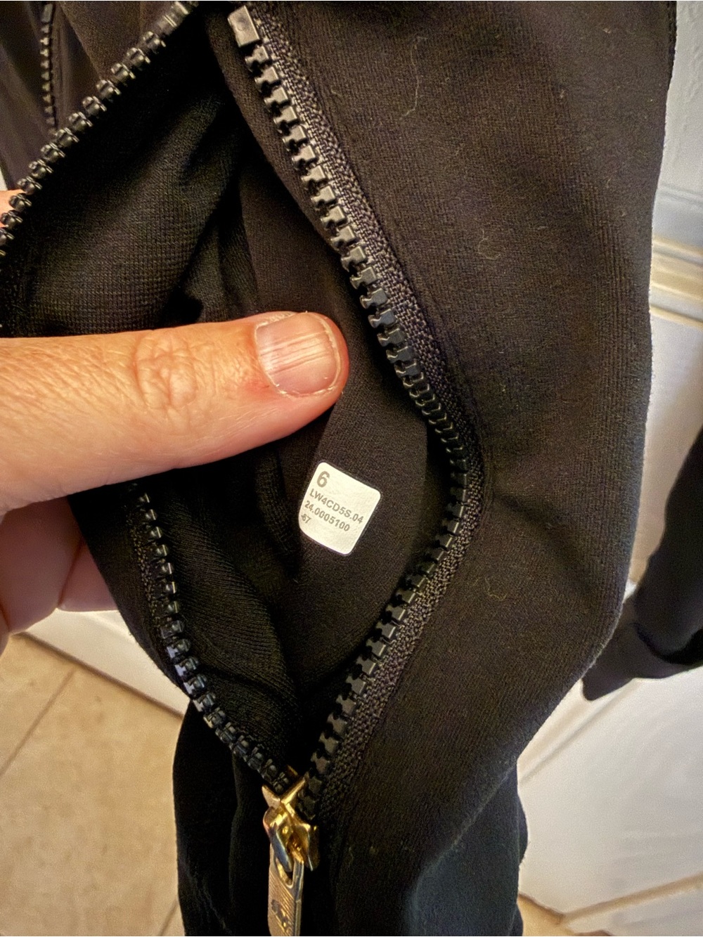 Lululemon jacket - Picture 4 of 6